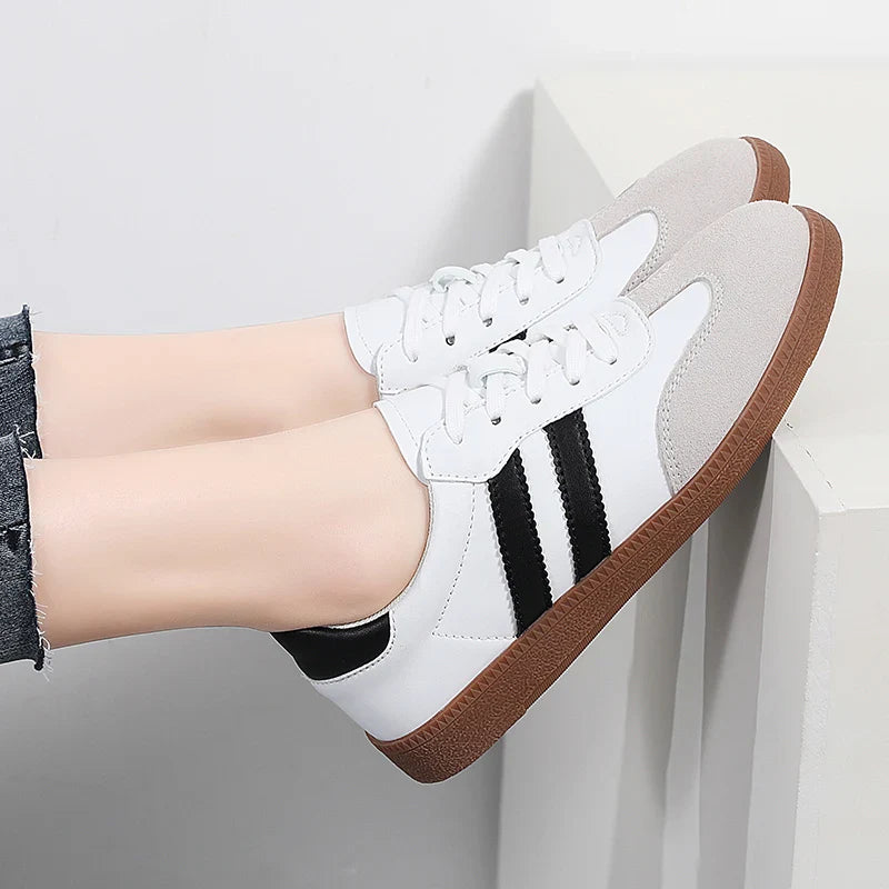 Brooklyn Low-Top Sneakers