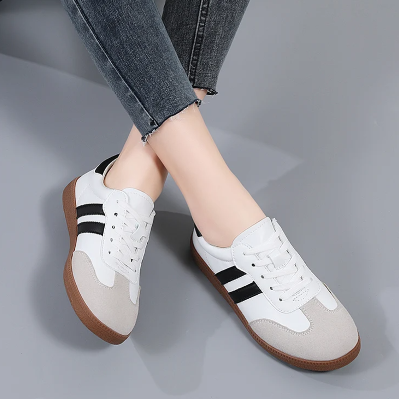 Brooklyn Low-Top Sneakers